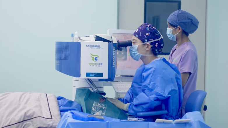 ——记杭州飞秒秒眼科医院创始人周皎洁博士pg电子模拟器免费版逐光而行守护清晰视界(图1)